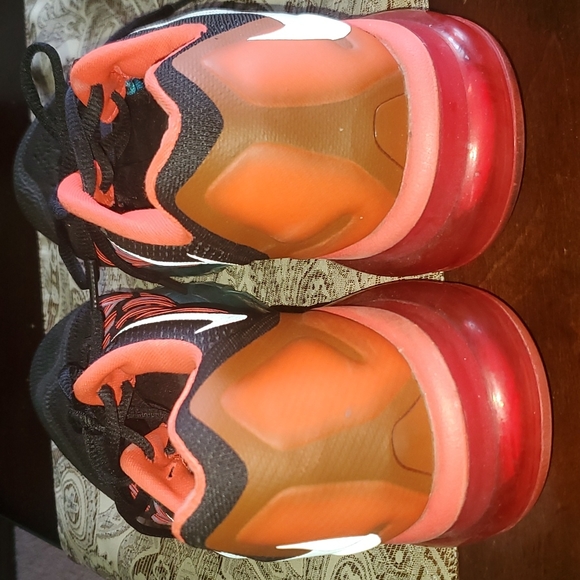 Nike shoes - Picture 4 of 7